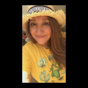 Meet your Posher, Adriana